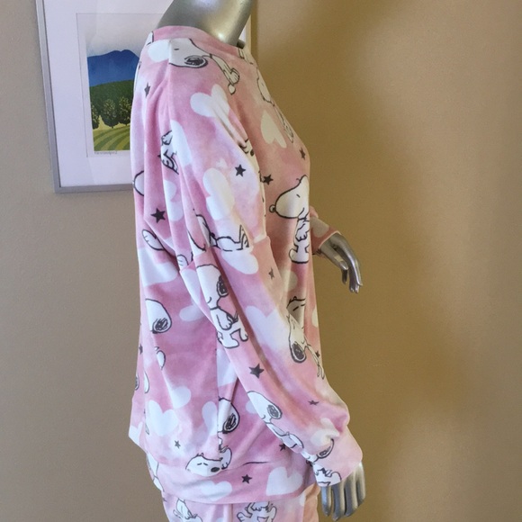 MUNKI MUNKI Peanuts Snoopy Hearts Velour Pajama Set Women's - Picture 11 of 16